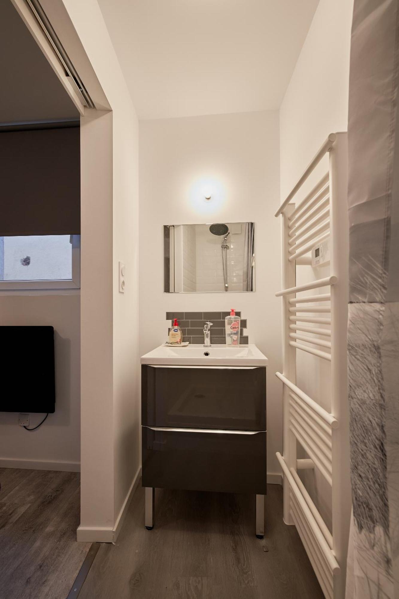 T2Lescordeliers Apartment Памие Стая снимка